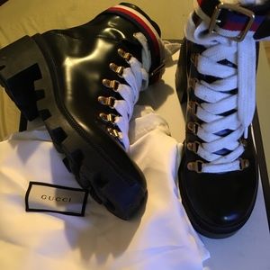 Gucci boots still n good condition